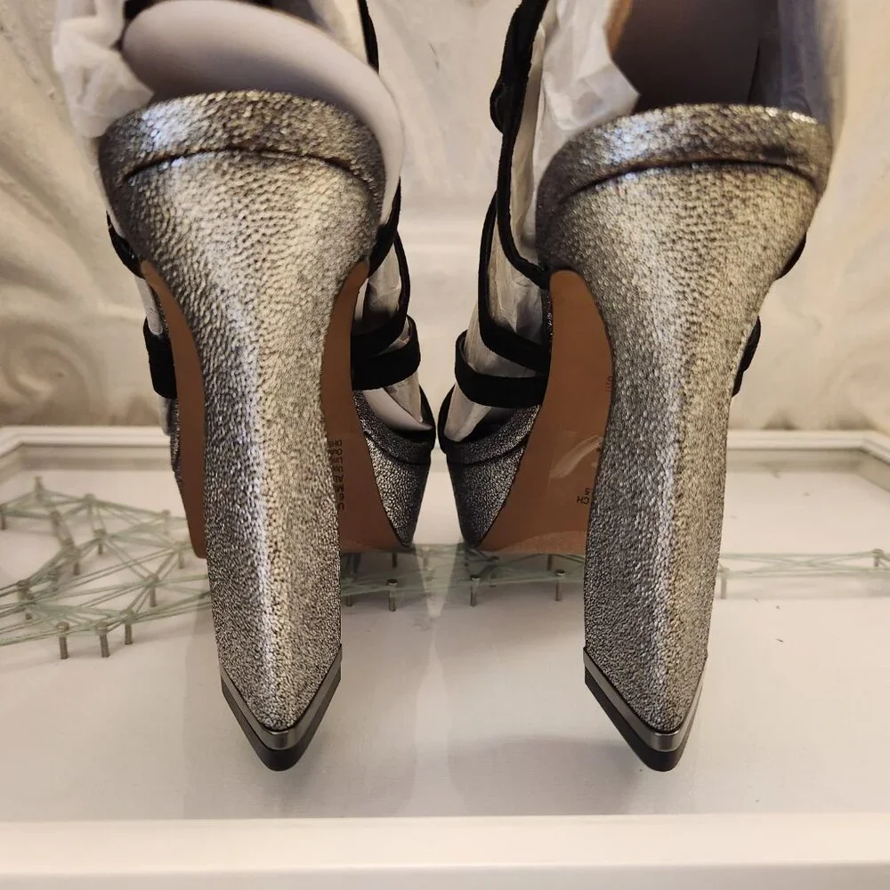 Kenneth Cole New York Allen Platform Sandals. NIB. Size 5.5. Black/Silver